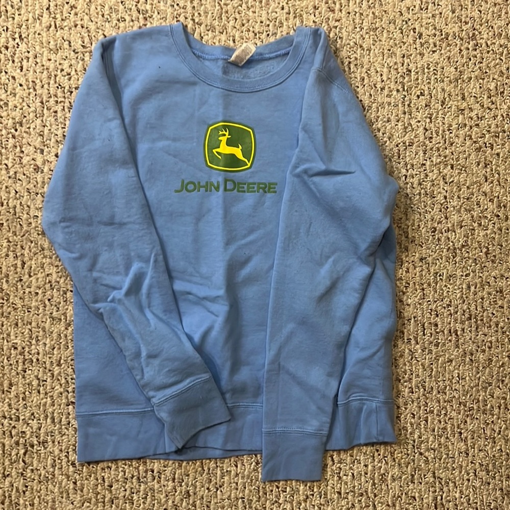 Women’s John Deere hoodie. Size S